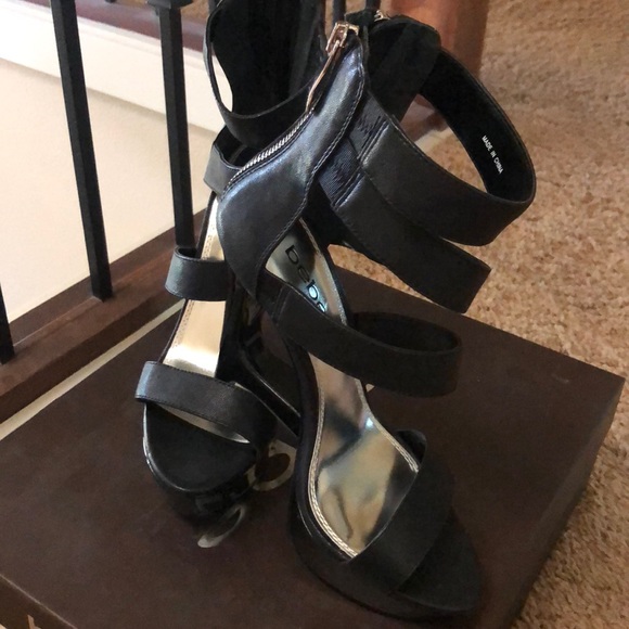 Sophisticated  Bebe shoes - Picture 4 of 8